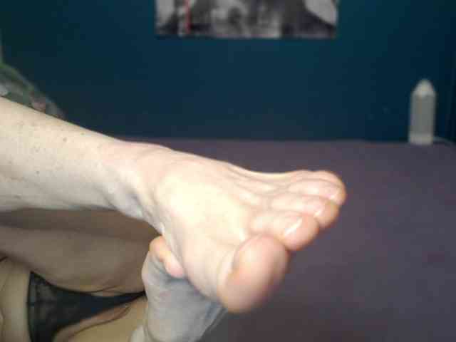 NADINNNE webcam