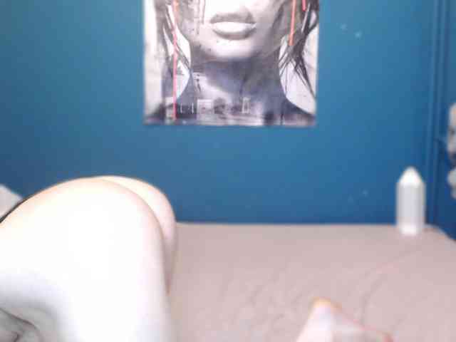 NADINNNE webcam
