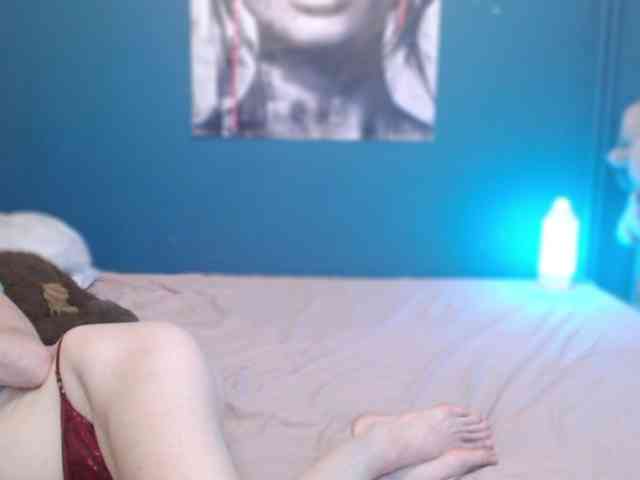NADINNNE webcam