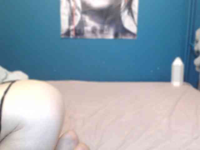 NADINNNE webcam