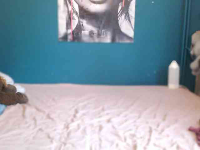 NADINNNE webcam