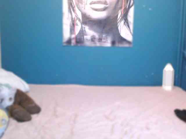 NADINNNE webcam