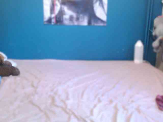 NADINNNE webcam