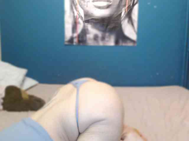 NADINNNE webcam