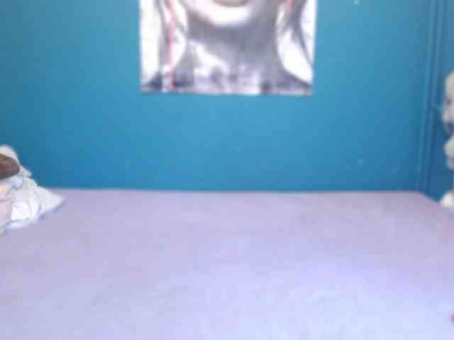 NADINNNE webcam
