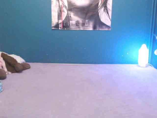NADINNNE webcam