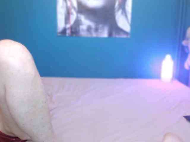 NADINNNE webcam