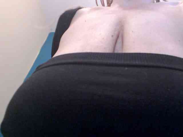 NADINNNE webcam
