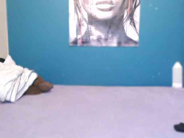 NADINNNE webcam