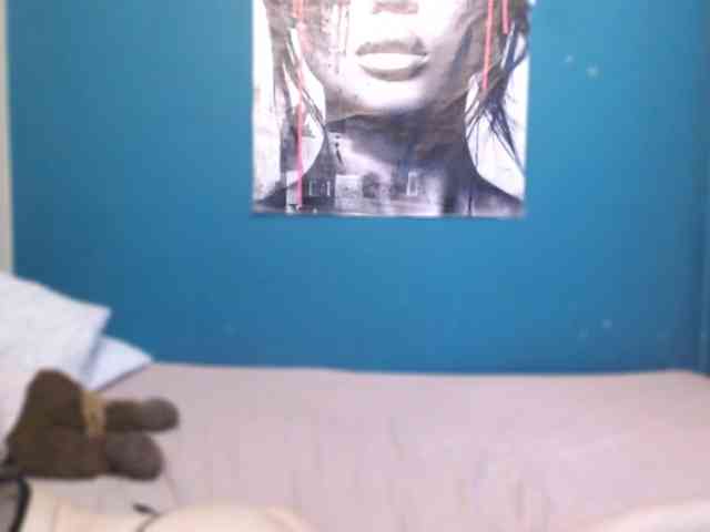 NADINNNE webcam