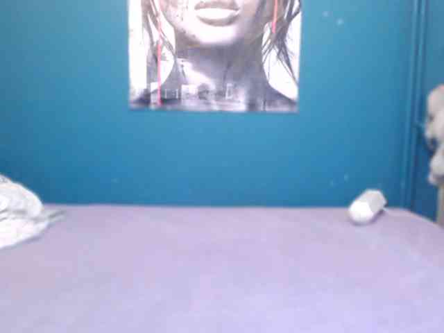 NADINNNE webcam