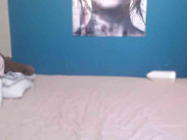 NADINNNE webcam
