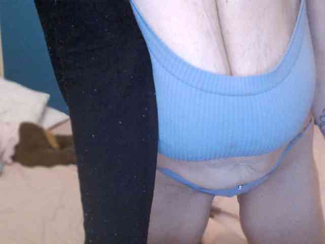 NADINNNE webcam