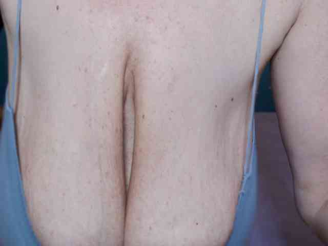 NADINNNE webcam