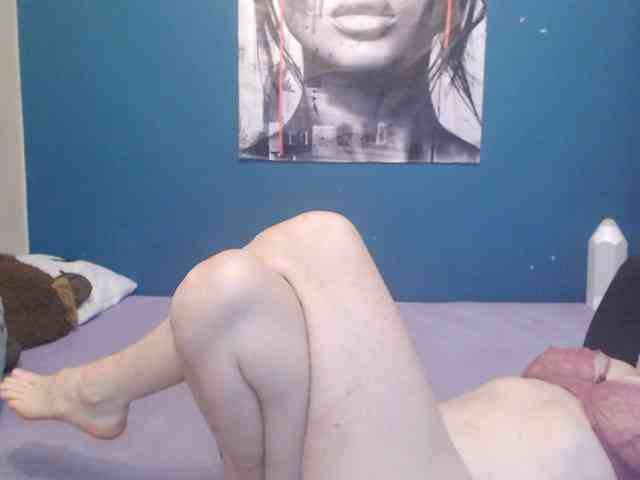 NADINNNE webcam