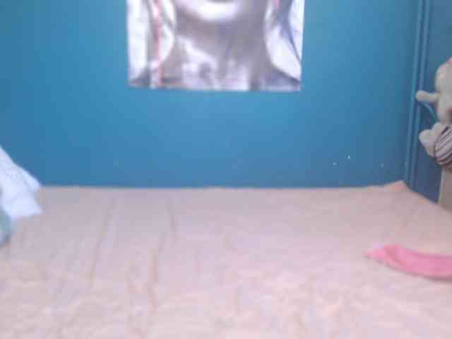 NADINNNE webcam