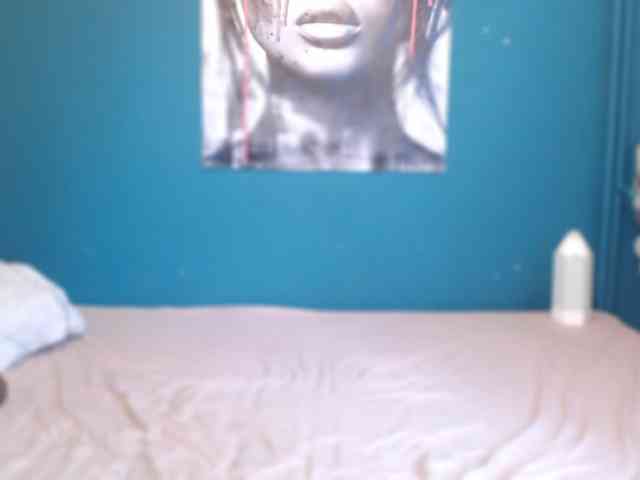 NADINNNE webcam
