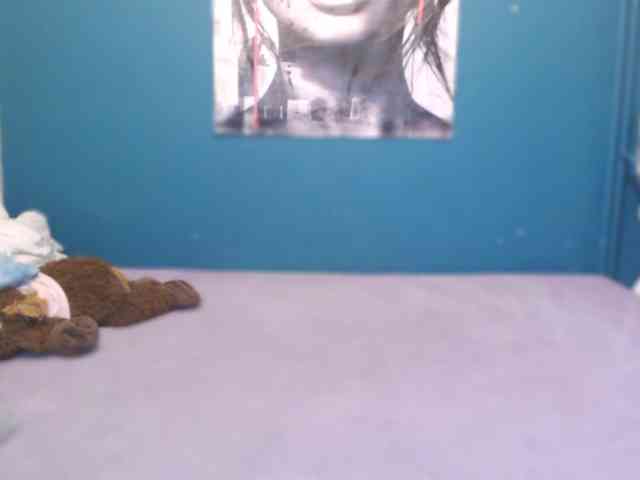 NADINNNE webcam