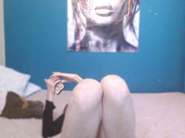NADINNNE webcam