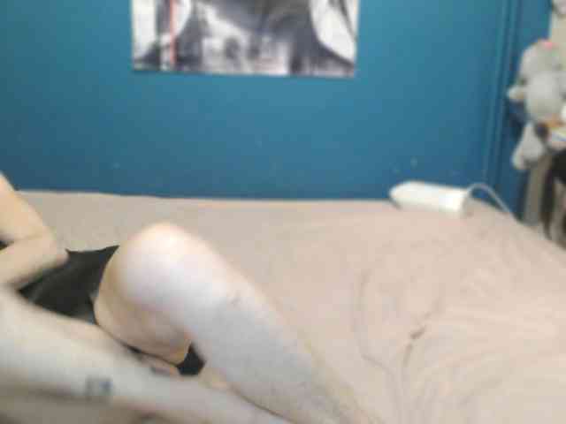 NADINNNE webcam