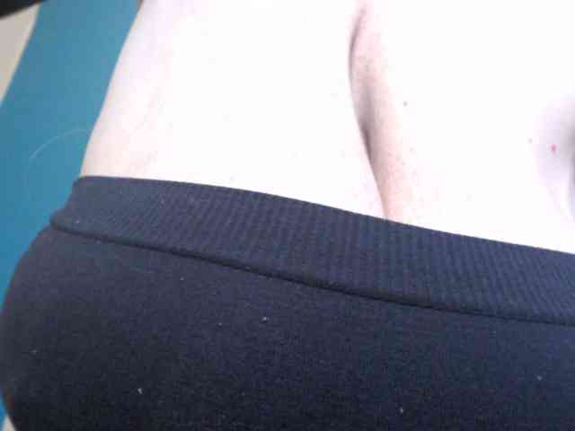 NADINNNE webcam