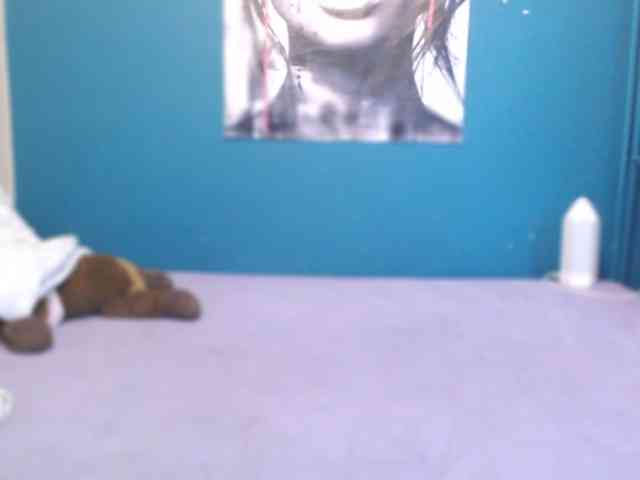 NADINNNE webcam