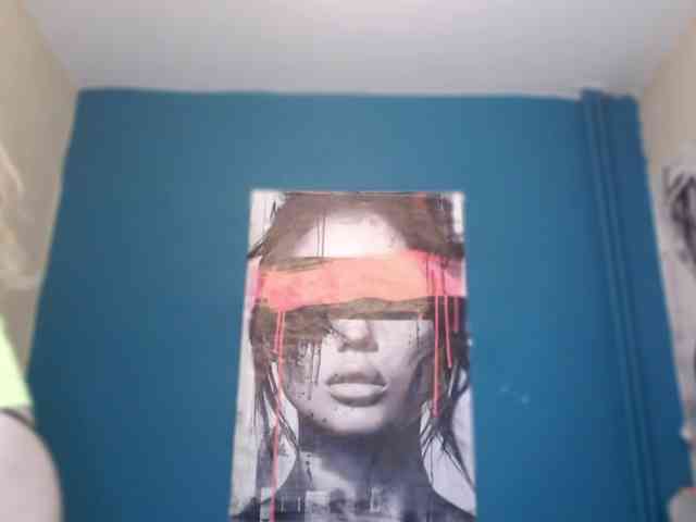 NADINNNE webcam