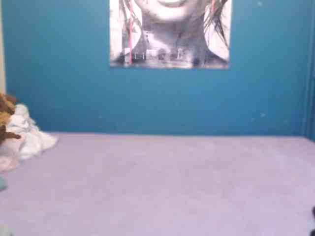 NADINNNE webcam