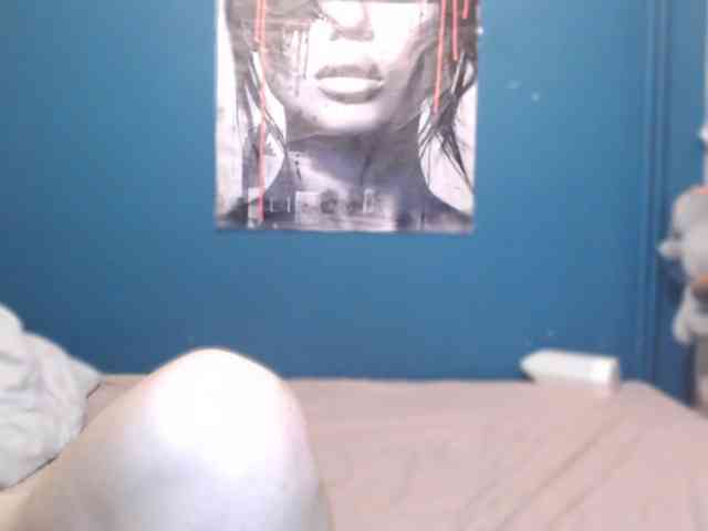 NADINNNE webcam