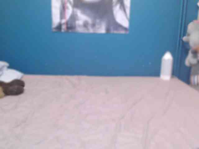 NADINNNE webcam
