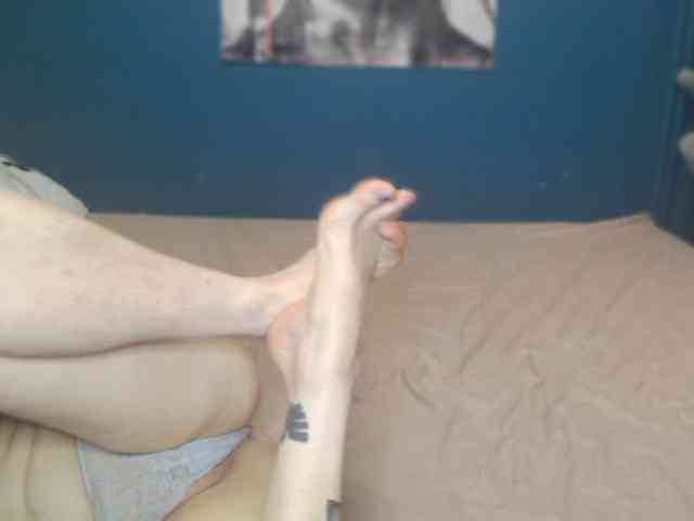NADINNNE webcam