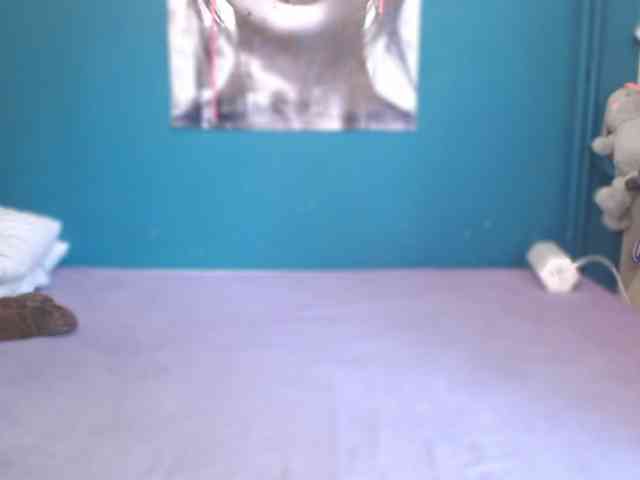 NADINNNE webcam