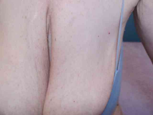 NADINNNE webcam