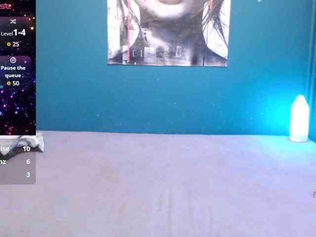 NADINNNE webcam