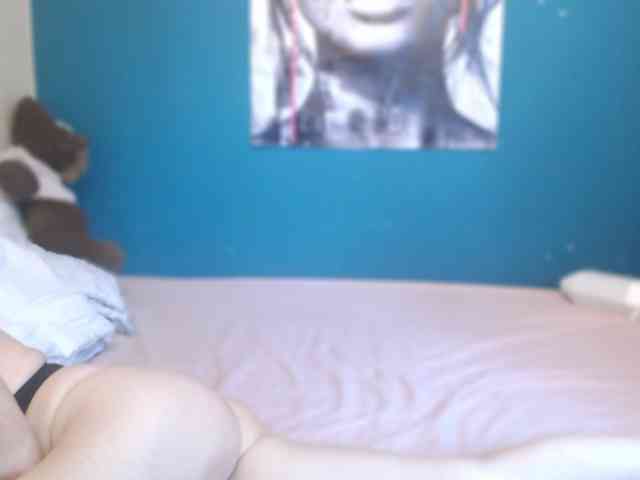 NADINNNE webcam