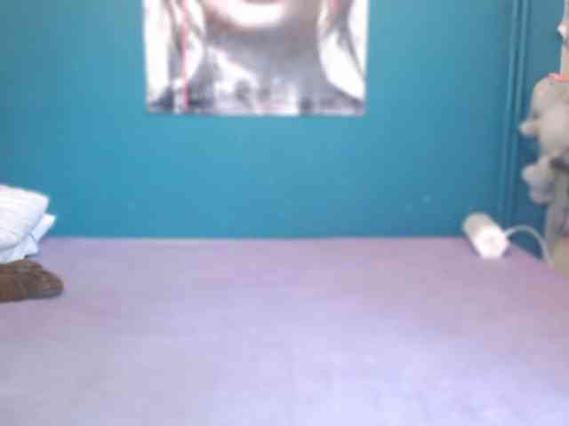 NADINNNE webcam
