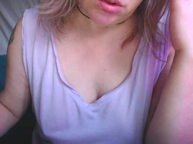 vesna2020 live cam on BongaCams