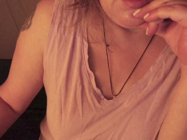 vesna2020 live cam on BongaCams