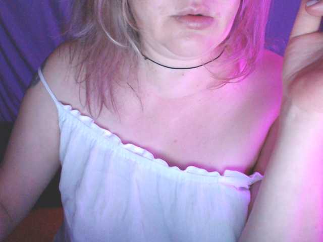 vesna2020 live cam on BongaCams