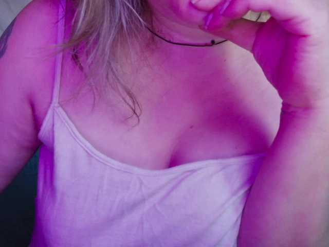 vesna2020 live cam on BongaCams