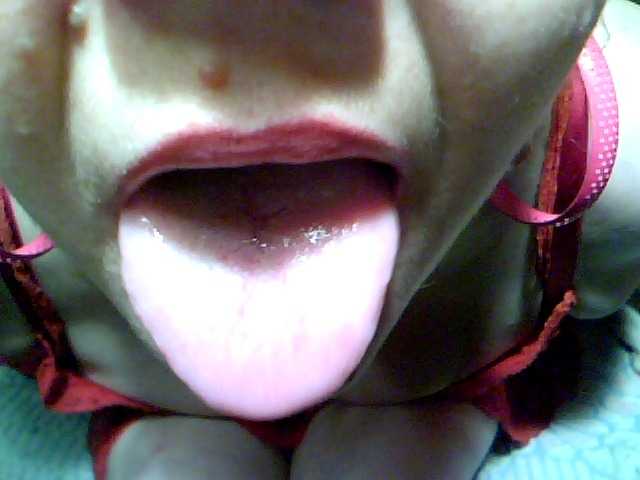 redcherry's BongaCams show and profile