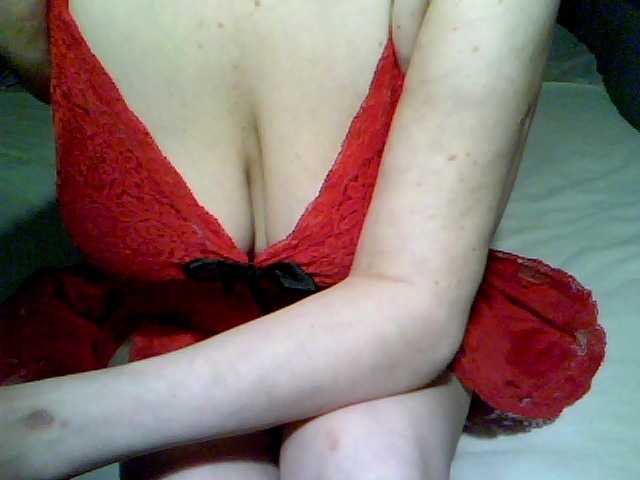 redcherry Live Cam on BongaCams