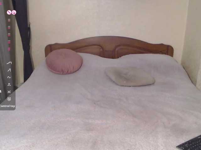 mellannie8 live cam on BongaCams