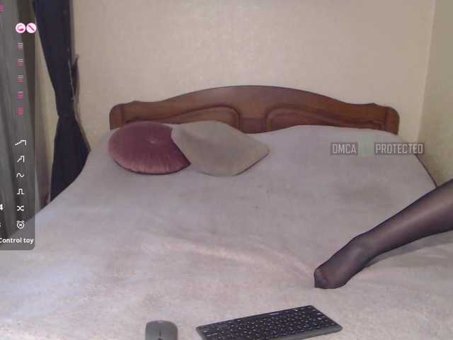mellannie8 live cam
