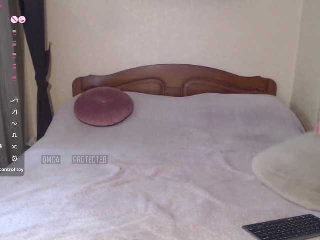 mellannie8 live cam on BongaCams