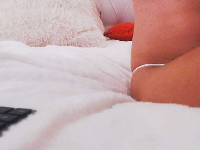 malushka1 live cam on BongaCams