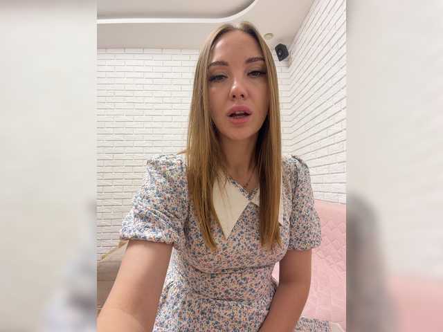 Pepetka22 live cam on BongaCams
