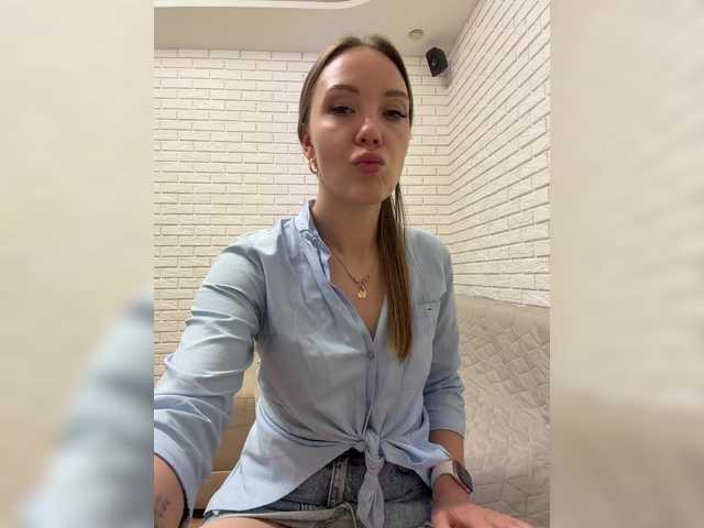 Pepetka22 live cam on BongaCams