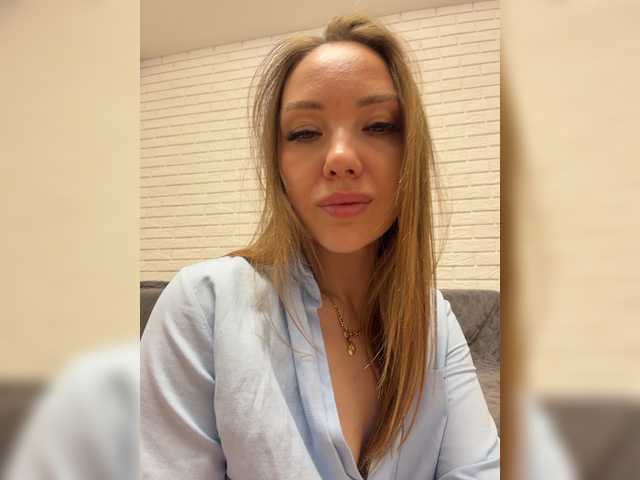 Pepetka22 live cam on BongaCams