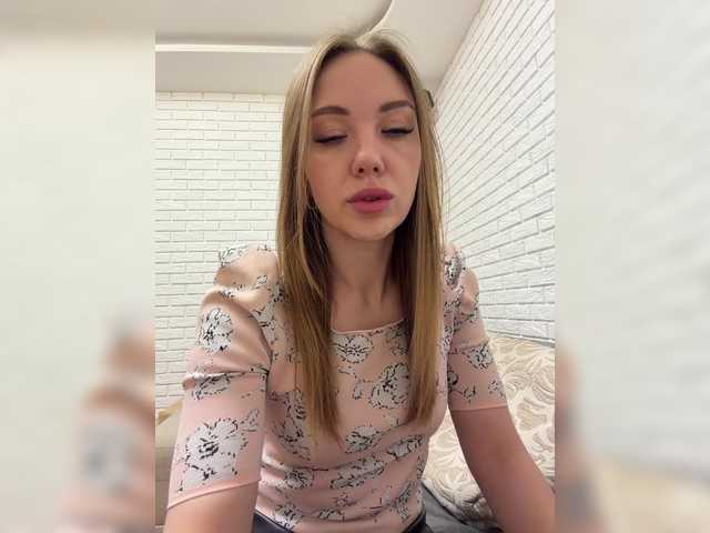 Pepetka22's BongaCams show and profile